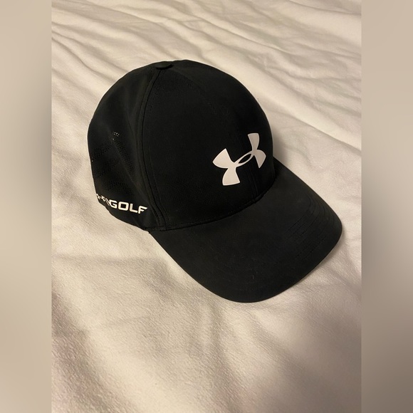 Under Armour Other - Under Armour ball cap - black
